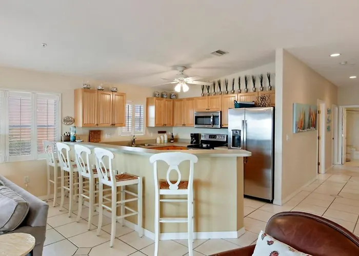 Family-friendly 3br Beachfront Retreat Indian Rocks Sea Side 202