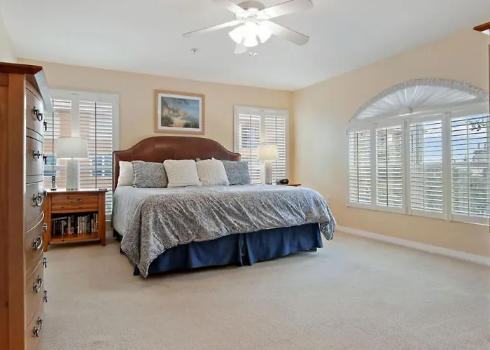 Family-friendly 3br Beachfront Retreat Indian Rocks Sea Side 202 *