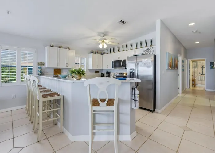 Family-friendly 3br Beachfront Retreat Indian Rocks Sea Side 202 * Clearwater Beach