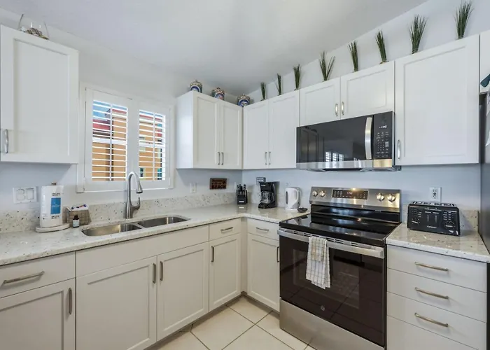 Family-friendly 3br Beachfront Retreat Indian Rocks Sea Side 202 Clearwater Beach
