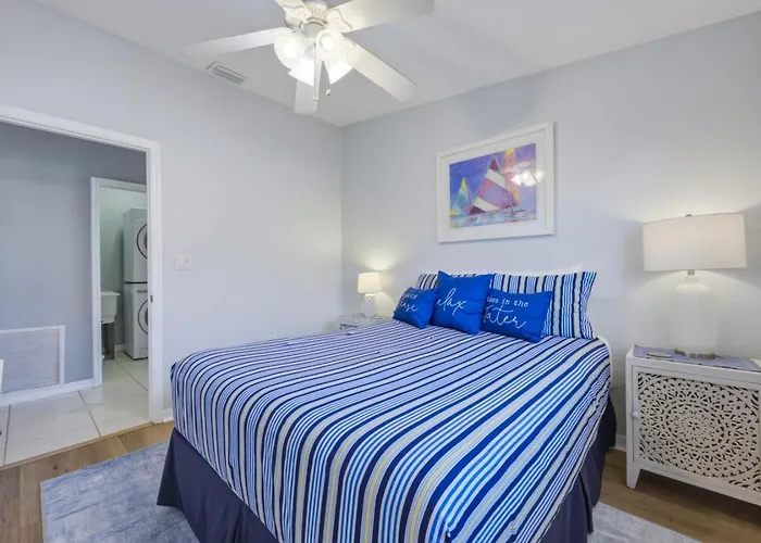 Family-friendly 3br Beachfront Retreat Indian Rocks Sea Side 202 *