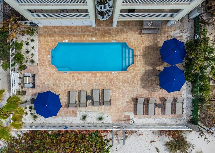Family-friendly 3br Beachfront Retreat Indian Rocks Sea Side 202 *