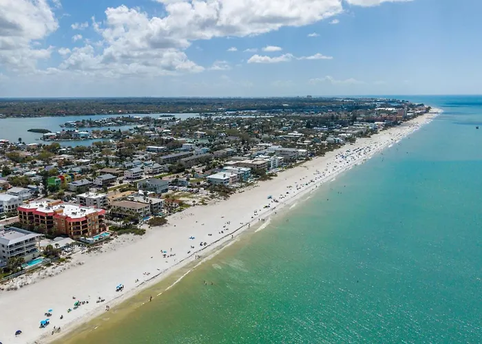Holiday home Family-friendly 3br Beachfront Retreat Indian Rocks Sea Side 202 *
